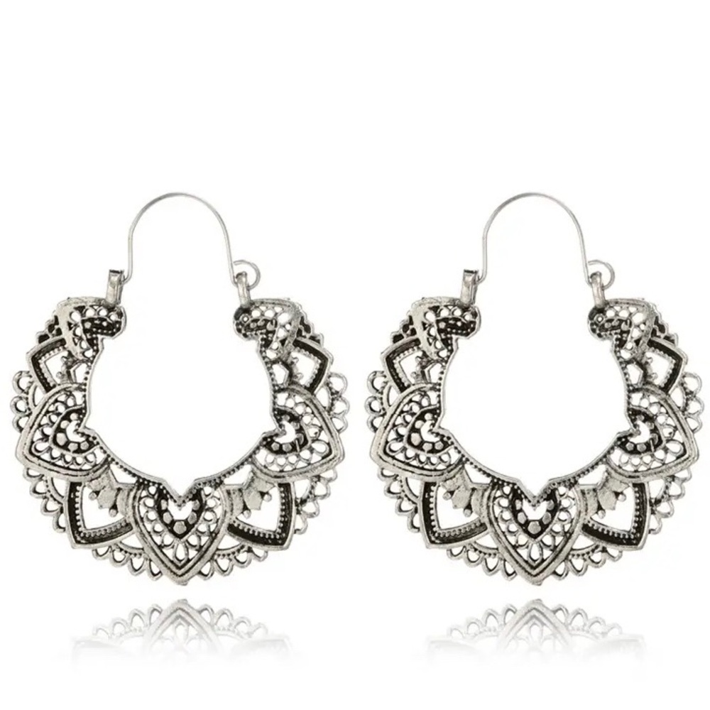 🪅NEW🪅Elegant Silver Vintage Hoop Earring’s 🪅